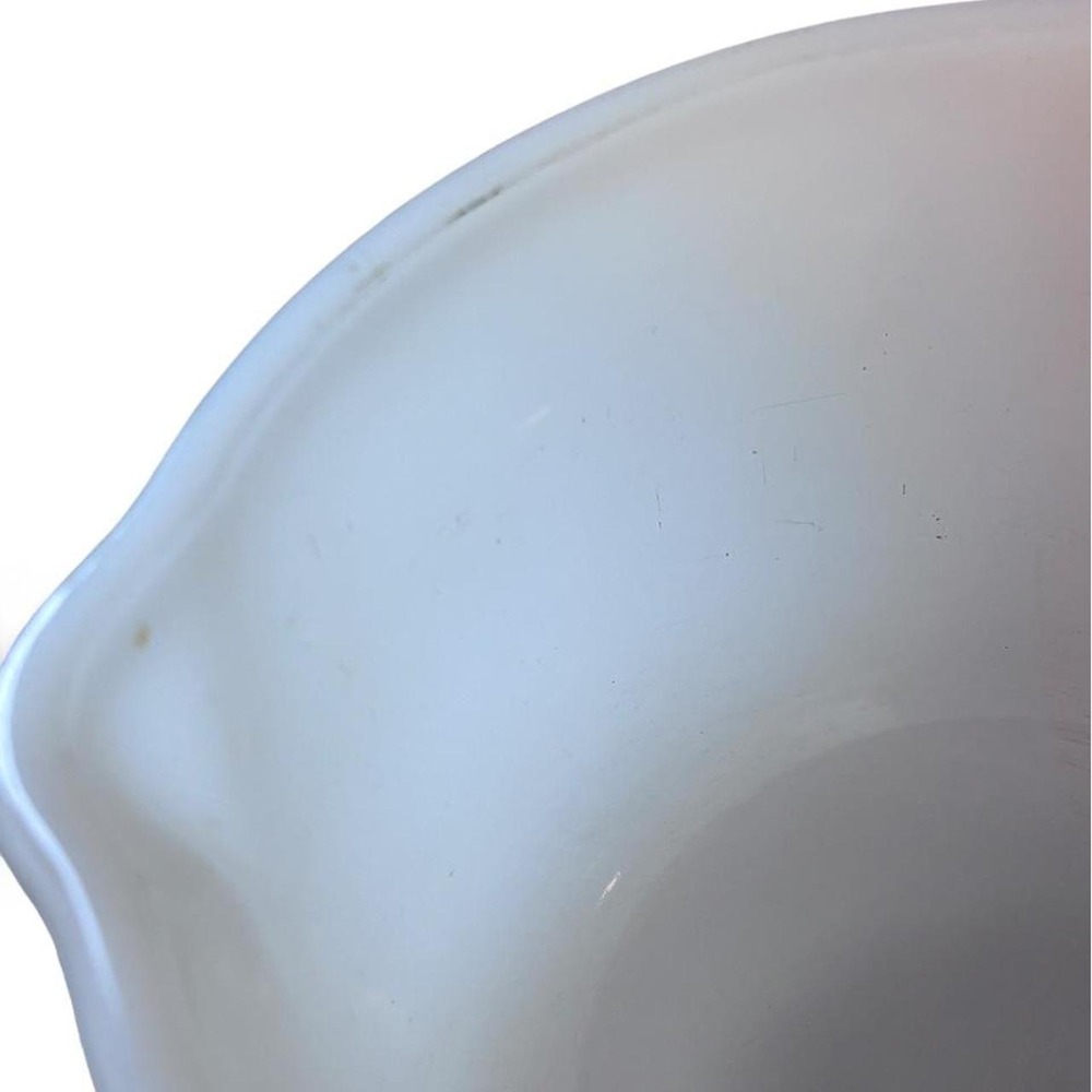 Vintage Glasbake White Milk Glass Spout Mixing Bowl 20CJ Sunbeam Mixmaster - Picture 5 of 8
